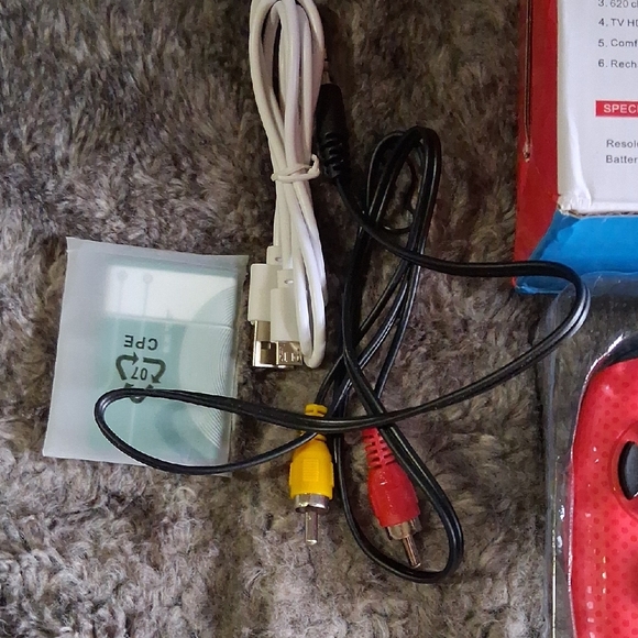 S7 Handheld Game Console - Black with Red and Blue Accents 620 Games NWT - Picture 4 of 4